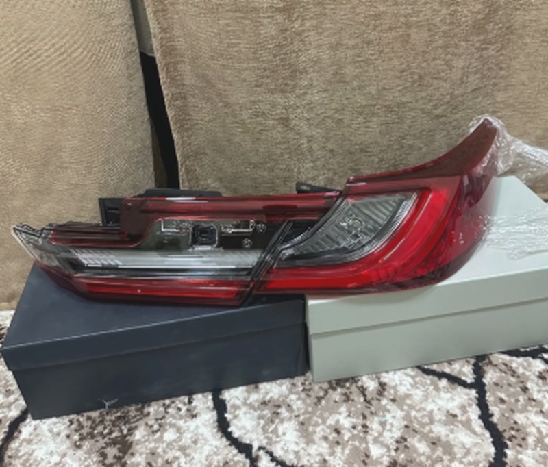 Фары от Toyota Camry 80